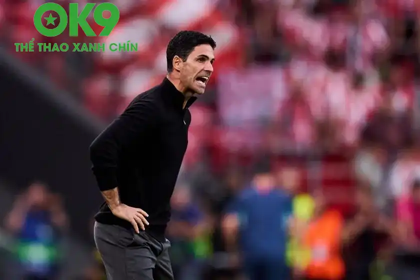 Cựu sao Arsenal tiết lộ áp lực mà Arteta phải chịu ở thời điểm hiện tại (Ảnh: Mirror)